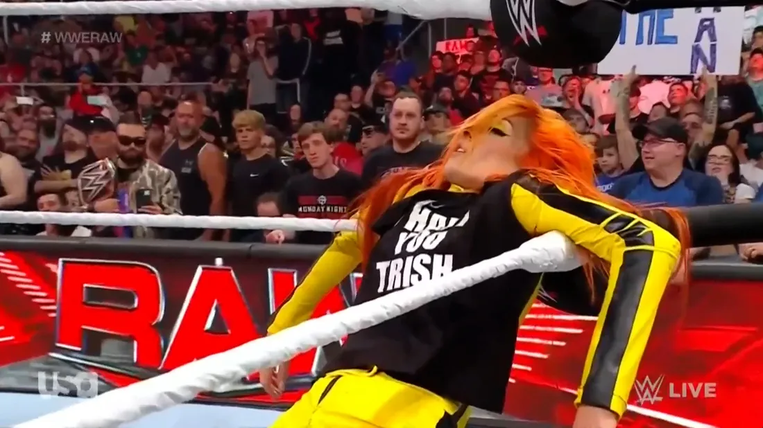 Becky Lynch asks Trish Stratus for a rematch and gets jumped by Zoey Stark on Monday Night Raw | WWE on FOX